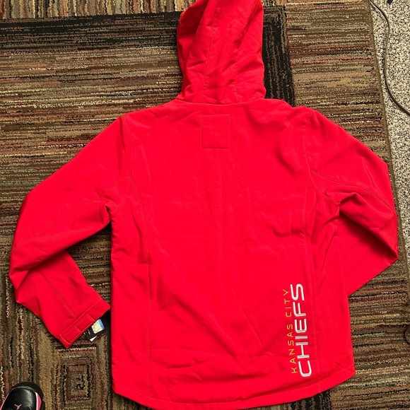 NWT Men’s Medium soft shell Chiefs coat - Picture 2 of 5